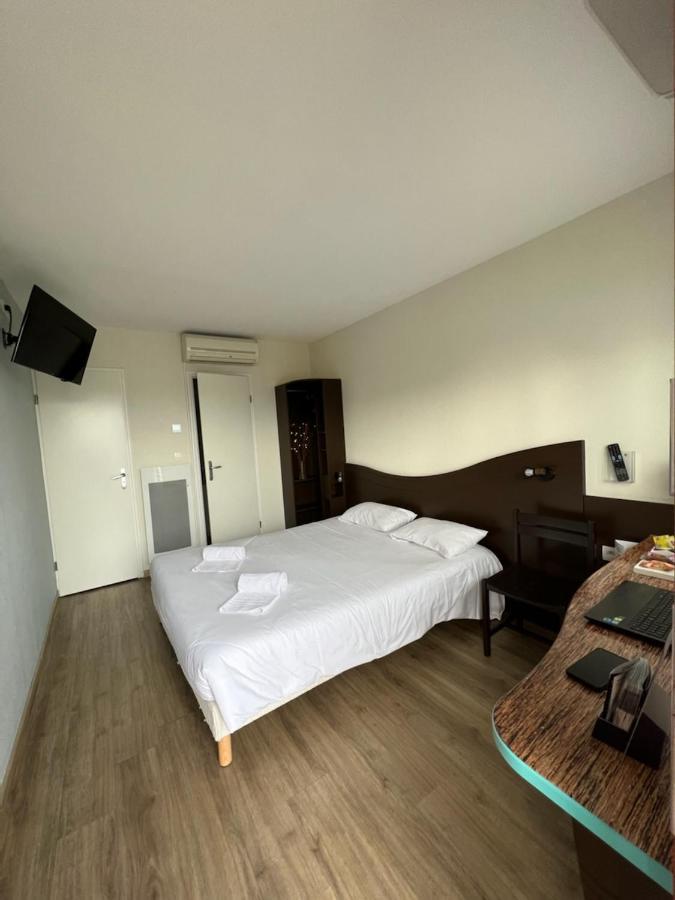 Contact Hotel Fontenay Le Comte Dış mekan fotoğraf