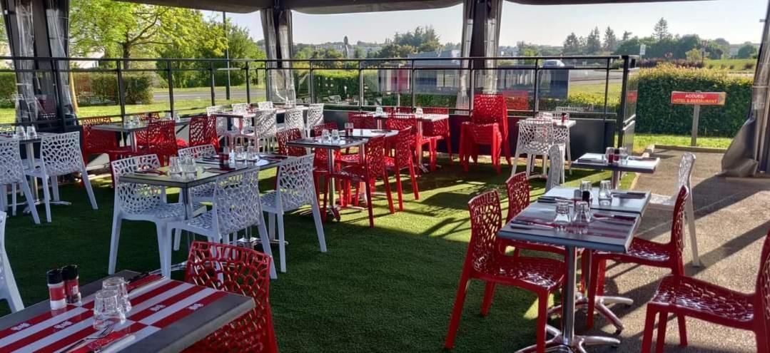 Contact Hotel Fontenay Le Comte Dış mekan fotoğraf